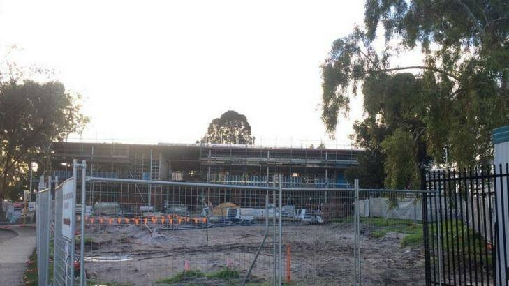 Willetton High School was closed on July 22 after the discovery of asbestos. Photo: @barnsy_lisa, 6PR)