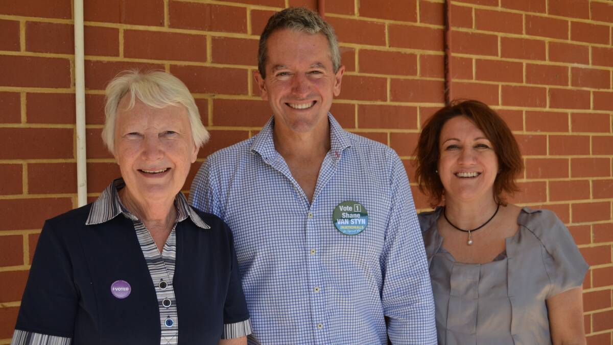 Chatting: Maxine Patmore with leader of the National Party WA, Terry Redman and Marie Redman.