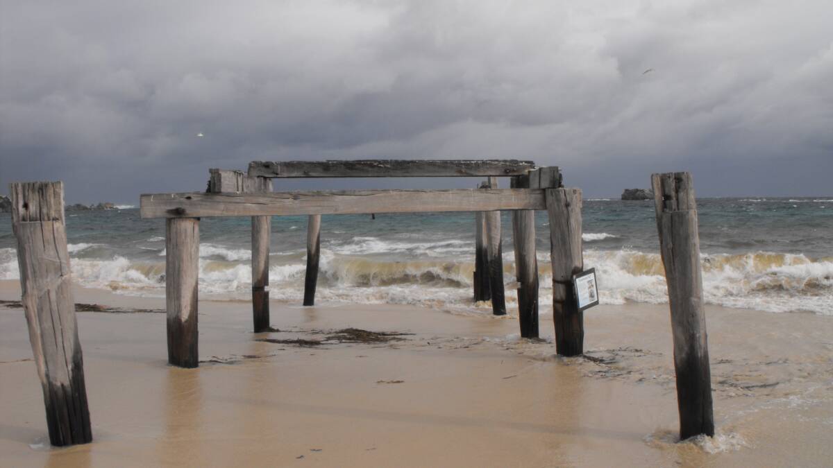 Weakening: The Hamelin Bay jetty ruins.