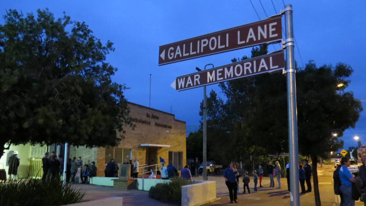 Anzac Day was commemorated in Northam on Friday with large crowds turning out for the dawn service and parade to pay their respects to the fallen, those who have served, and those currently serving. Photos by Timothy Williams/Avon Valley Advocate.