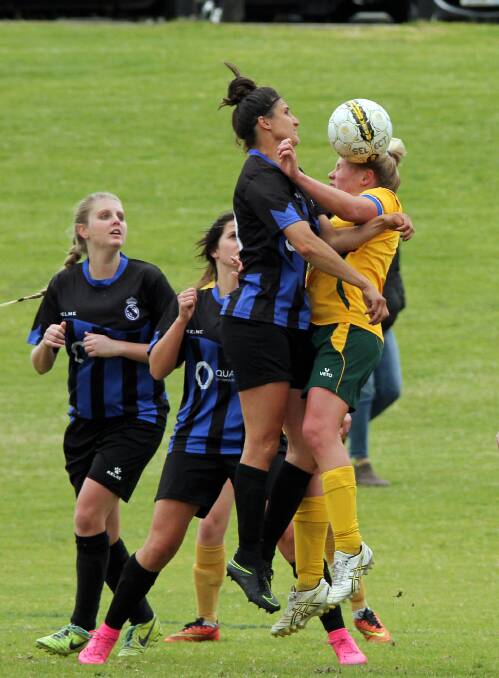 The Mermaids put the pressure on in their valiant win over Eaton-Dardanup. 
Photo; Strive Southwest