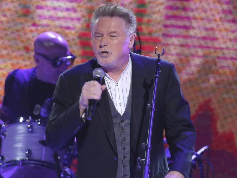 The Eagles' Don Henley is urging Congress to protect artists from online pirating.