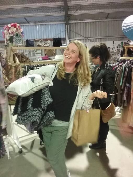 Lions Ladies Night guest Claudia Harry enjoyed the private shopping experience while
supporting the ‘Share the Dignity’ fundraiser.