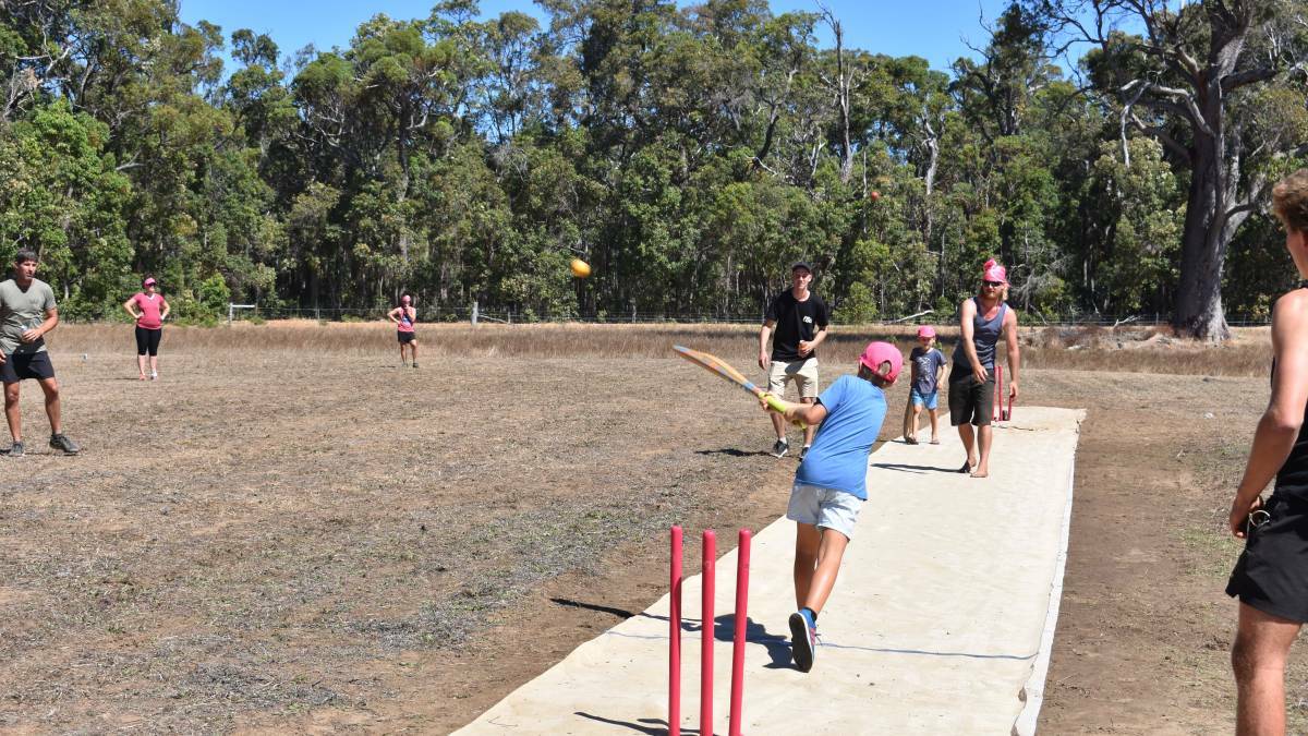 Big effort: The 2018 Pink Stumps Day at the Terpstra's property in Boallia was a huge success. Photo: Supplied.

