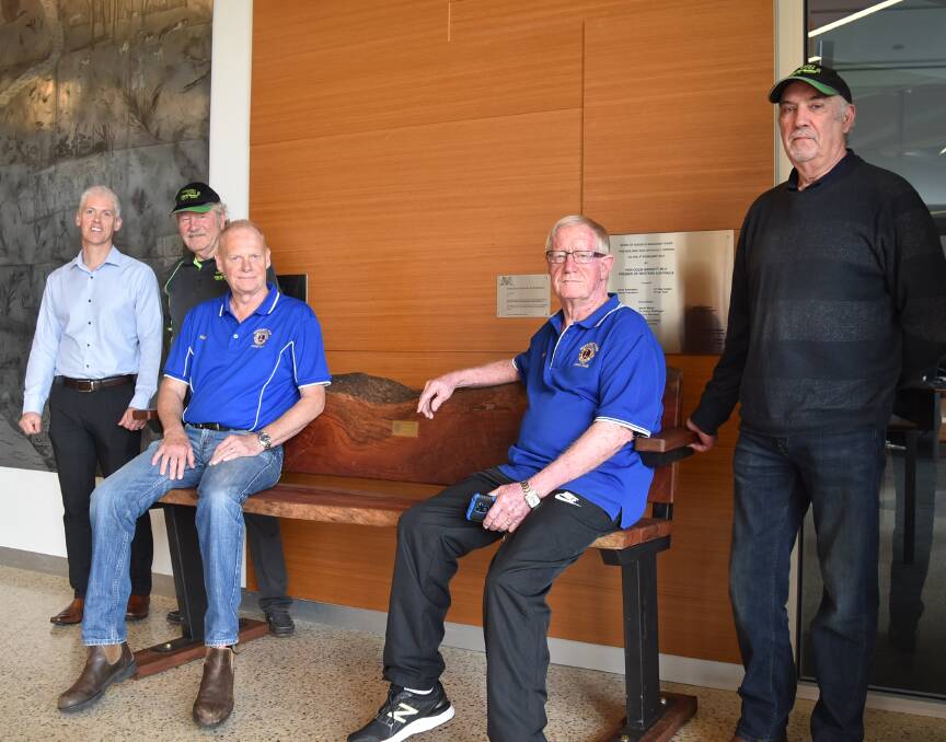 AMR Shire Director Corporate and Community Services James Shepherd with Terry Hutchings (Men's Shed), Nigel Vangucci & Brian Prendergast (MR Lions) and Noel Bodley (Men's Shed) with the first of the street benches. 